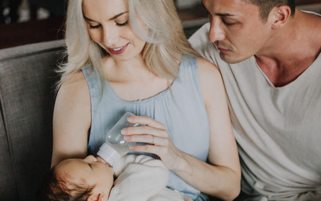 Il sonno agitato del neonato: cause e soluzioni